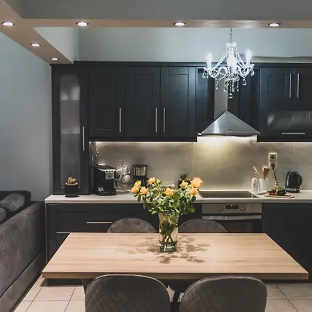 Luxury Katrinas With Outdoor Jacuzzi Apartment