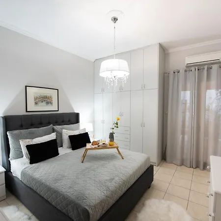 Apartment Luxury Katrinas With Outdoor Jacuzzi